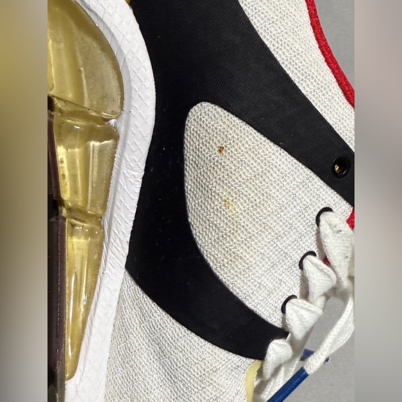 Multi-colored Asics running shoe - Picture 8 of 12